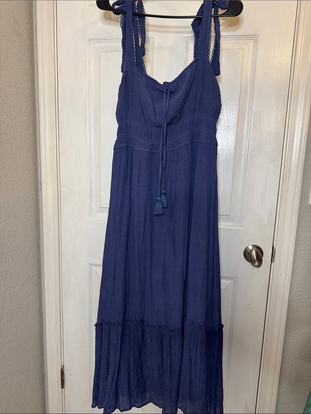 Ash & Violet Women’s Navy Blue Sleeveless Midi Dress
